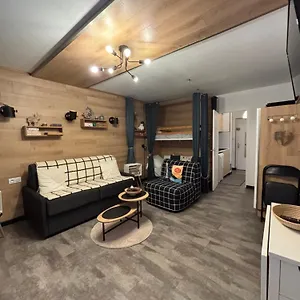 Cosy 5 Personnes Aux Pieds Des Pistes. Appartement